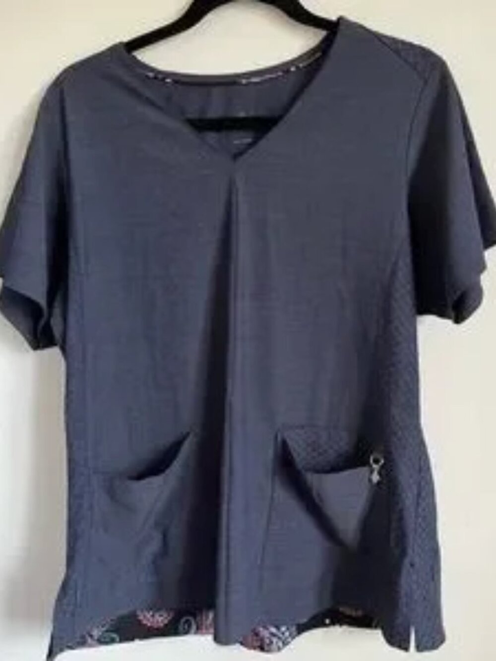 Vera Bradley Woman Scrub Top Shirt Uniform Pockets Nursing - Blue Gray - Large